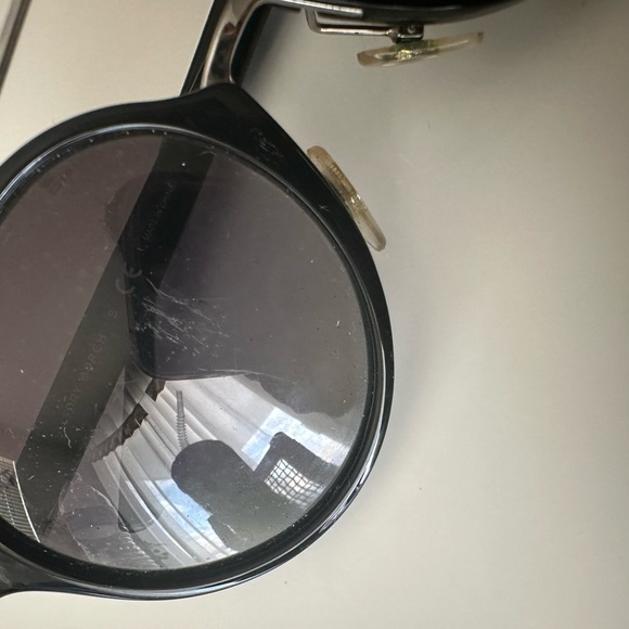 Sunglasses - Picture 2 of 5